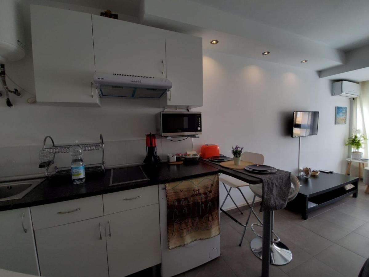 Casa Cachita 2-Confortable Estudio A Pie De Playa Estepona Buitenkant foto